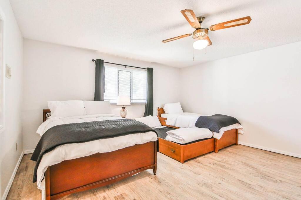 Hot Tub, Privacy, Sleeps 11 & Tons Of Space! Lubbock Exterior foto